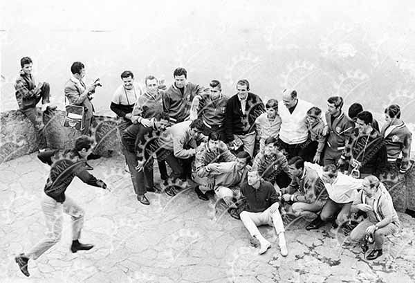 México 1970 - Selección de México en paseo y listos para la fotografía